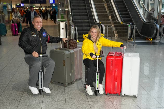 RTL Dschungelcamp - Frankfurt 2026. Patrick Romer und Freundin Annelie Henz bei der Abreise zur RTL-Sendung Ich bin ein Star Holt mich hier raus. Dschungelcamp 2026 am Flughafen Frankfurt. Frankfurt Flughafen Hessen