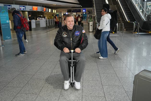 RTL Dschungelcamp - Frankfurt 2026. Patrick Romer bei der Abreise zur RTL-Sendung Ich bin ein Star Holt mich hier raus. Dschungelcamp 2026 am Flughafen Frankfurt. Frankfurt Flughafen Hessen