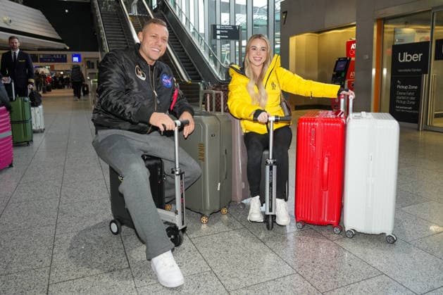 RTL Dschungelcamp - Frankfurt 2026. Patrick Romer und Freundin Annelie Henz bei der Abreise zur RTL-Sendung Ich bin ein Star Holt mich hier raus. Dschungelcamp 2026 am Flughafen Frankfurt. Frankfurt Flughafen Hessen