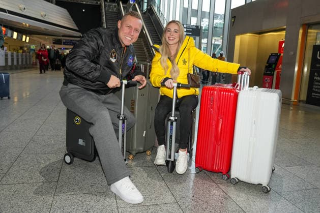 RTL Dschungelcamp - Frankfurt 2026. Patrick Romer und Freundin Annelie Henz bei der Abreise zur RTL-Sendung Ich bin ein Star Holt mich hier raus. Dschungelcamp 2026 am Flughafen Frankfurt. Frankfurt Flughafen Hessen