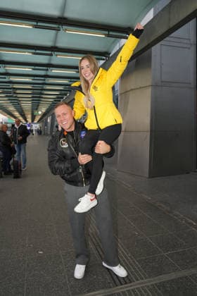 RTL Dschungelcamp - Frankfurt 2026. Patrick Romer und Freundin Annelie Henz bei der Abreise zur RTL-Sendung Ich bin ein Star Holt mich hier raus. Dschungelcamp 2026 am Flughafen Frankfurt. Frankfurt Flughafen Hessen
