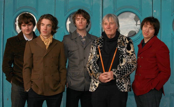 Sunny Afternoon musical London, UK. Former The Kinks drummer Mick Avory (2nd right) with the cast of the musical production Sunny Afternoon. The show is about the rise of the north London music group The Kinks in the 1960s. They were considered part of the elite British music scene and rivals to The Beatles and The Rolling Stones at the time. L-R: Harry Curley (Peter Quaife), Oliver Hoare ( Dave Davies), Danny Horn (Ray Davies), Mick Avory and Zakarie Stokes (Mick Avory). The show has been on tour around the UK. They™re in London to 31st January 2026, Alexandra Palace. 16th January 2026. LMK11-S170126-001 Steve Bealing Landmark Media 