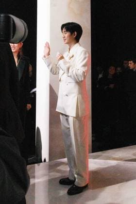 News - Dolce & Gabbana - Celebrities - Milan Fashion Week - Menswear Fall Winter 2026-2027 Jung Hae-in is seen after the Dolce &amp; Gabbana fashion show at Milan s fashion week for the Men s Fall Winter 2026-2027, on January 17, 2026 in Milan, Italy. Photo: Cinzia Camela. Milan Metropol Italy Copyright: xCinziaxCamelax xLiveMediax LPN_2241423