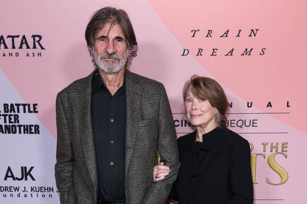 American Cinematheque s 5th Annual Tribute To The Crafts HOLLYWOOD, LOS ANGELES, CALIFORNIA, USA - JANUARY 16: Jack Fisk and wife Sissy Spacek arrive at the American Cinematheque s 5th Annual Tribute To The Crafts held at The Egyptian Theatre Hollywood on January 16, 2026 in Hollywood, Los Angeles, California, United States., Credit:Xavier Collin Avalon United States, California, Hollywood, The Egyptian Theatre Hollywood Copyright: xXavierxCollinx xAvalonx 1066765148