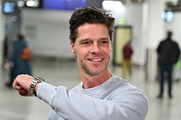 RTL - Dschungelcamp 2026. Stephen Dürr anläßlich der Abreise der Kandidaten der RTL - Sendung Ich bin ein Star - holt mich hier raus zum Dschungel-Camp 2026 in Australien am 17.01.2026 auf dem Flughafen Frankfurt Main. 20260117MWI101886