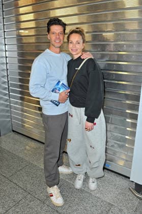 RTL - Dschungelcamp 2026. Stephen und Katharina ( Katharina Wedemann ) Dürr anläßlich der Abreise der Kandidaten der RTL - Sendung Ich bin ein Star - holt mich hier raus zum Dschungel-Camp 2026 in Australien am 17.01.2026 auf dem Flughafen Frankfurt Main. 20260117MWI101532