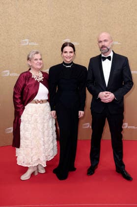 Ada Solomon, Juliette Binoche und Matthijs Wouter Knol bei der Verleihung des 38. Europäischen Filmpreises 2026 im Haus der Kulturen der Welt. Berlin, 17.01.2026