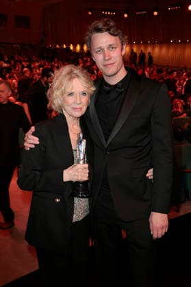 Liv Ullmann mit Sohn Halfdan Ullmann Tondel bei der Verleihung des 38. Europäischen Filmpreises 2026 im Haus der Kulturen der Welt. Berlin, 17.01.2026