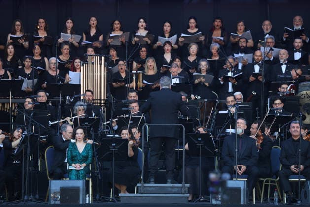 Santiago January 17, 2026 At the National Stadium, the National Symphony Orchestra of Chile and the Symphonic Choir of the University of Chile present the concert, Carmina Burana Jonnathan Oyarzun Aton Chile, Santiago Chile Aton 1118946  Copyright: JONNATHANxOYARZUN ATONxCHILE