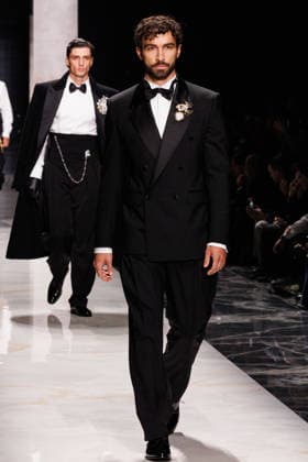 News - Dolce & Gabbana - Runway - Milan Fashion Week - Menswear Fall Winter 2026-2027 A model walks the runway during the Dolce &amp; Gabbana Fall Winter 2026 2027 menswear show at Milan Men s Fashion Week, on January 17, 2026, in Milan, Italy. Photo by Cinzia Camela. Milan Metropol Italy Copyright: xCinziaxCamelax xLiveMediax LPN_2243777