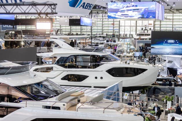 Boot Düsseldorf 2026 Luxusyachten in Halle 6 - Die 57. Auflage der Wassersportmesse in den Hallen der Messe Düsseldorf ist vom 17. bis 25. Januar 2026 für die Messebesucher geöffnet. Düsseldorf Stockum Nordrhein-Westfalen Deutschland *** Boot Düsseldorf 2026 Luxury yachts in Hall 6 The 57th edition of the water sports fair in the halls of Messe Düsseldorf will be open to trade fair visitors from January 17 to 25, 2026 Düsseldorf Stockum North Rhine-Westphalia Germany Copyright: xMarcxJohnx