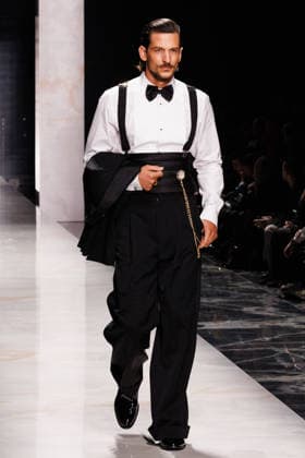 News - Dolce & Gabbana - Runway - Milan Fashion Week - Menswear Fall Winter 2026-2027 A model walks the runway during the Dolce &amp; Gabbana Fall Winter 2026 2027 menswear show at Milan Men s Fashion Week, on January 17, 2026, in Milan, Italy. Photo by Cinzia Camela. Milan Metropol Italy Copyright: xCinziaxCamelax xLiveMediax LPN_2243798