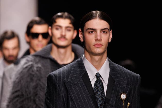 News - Dolce & Gabbana - Runway - Milan Fashion Week - Menswear Fall Winter 2026-2027 Model walk the runway for the finale during the Dolce &amp; Gabbana Fall Winter 2026 2027 menswear show at Milan Men s Fashion Week, on January 17, 2026, in Milan, Italy. Photo by Cinzia Camela. Milan Metropol Italy Copyright: xCinziaxCamelax xLiveMediax LPN_2243854