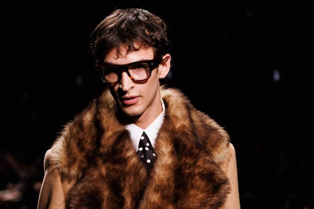 News - Dolce & Gabbana - Runway - Milan Fashion Week - Menswear Fall Winter 2026-2027 A model walks the runway during the Dolce &amp; Gabbana Fall Winter 2026 2027 menswear show at Milan Men s Fashion Week, on January 17, 2026, in Milan, Italy. Photo by Cinzia Camela. Milan Metropol Italy Copyright: xCinziaxCamelax xLiveMediax LPN_2243874
