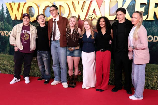 Emil Bloch, Johan von Ehrlich, Lara Amelie Rosa, Lilli Falk, Sophie Lelenta und Emile Cherif mit Team bei der Premiere des Kinofilms Woodwalkers 2 im Cinedom. Köln, 17.01.2026