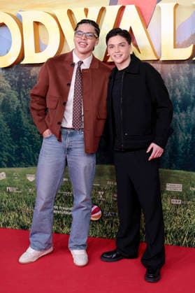 Johan von Ehrlich und Emile Cherif bei der Premiere des Kinofilms Woodwalkers 2 im Cinedom. Köln, 17.01.2026