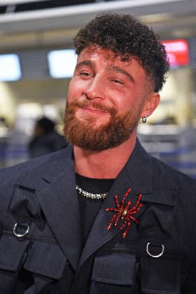 Umut Tekin - Abflug der Kandidaten der RTL TV-Show ICH BIN EIN STAR, HOLT MICH HIER RAUS am Frankfurter Flughafen in Frankfurt am Main am 17.01.2026