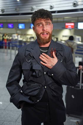 Umut Tekin - Abflug der Kandidaten der RTL TV-Show ICH BIN EIN STAR, HOLT MICH HIER RAUS am Frankfurter Flughafen in Frankfurt am Main am 17.01.2026
