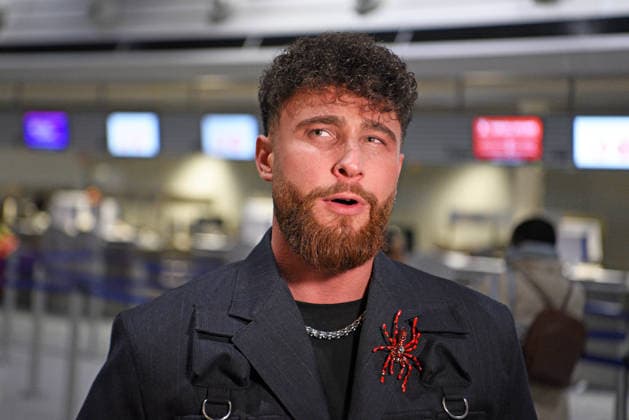 Umut Tekin - Abflug der Kandidaten der RTL TV-Show ICH BIN EIN STAR, HOLT MICH HIER RAUS am Frankfurter Flughafen in Frankfurt am Main am 17.01.2026