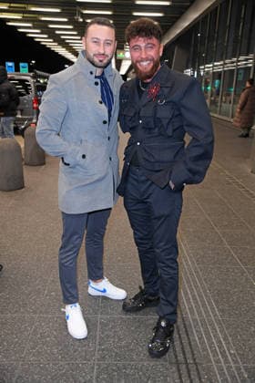 Umut Tekin mit Bruder Ercan Tekin - Abflug der Kandidaten der RTL TV-Show ICH BIN EIN STAR, HOLT MICH HIER RAUS am Frankfurter Flughafen in Frankfurt am Main am 17.01.2026