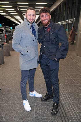Umut Tekin mit Bruder Ercan Tekin - Abflug der Kandidaten der RTL TV-Show ICH BIN EIN STAR, HOLT MICH HIER RAUS am Frankfurter Flughafen in Frankfurt am Main am 17.01.2026