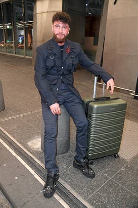 Umut Tekin - Abflug der Kandidaten der RTL TV-Show ICH BIN EIN STAR, HOLT MICH HIER RAUS am Frankfurter Flughafen in Frankfurt am Main am 17.01.2026