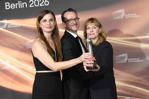 Janine Jackowski, Jonas Dornbach und Maren Ade bei der Verleihung des 38. Europäischen Filmpreises 2026 im Haus der Kulturen der Welt. Berlin, 17.01.2026