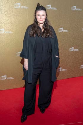 abb: Mascha Schilinski zu Gast auf dem roten Teppich bei der Gala zur Verleihung der European Film Awards 2026 - Europaeischer Filmpreis 2026 im Haus der Kulturen der Welt am 17.01.2026 in Berlin Berlin Deutschland