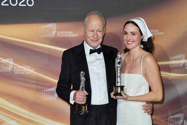 Stellan Skarsgard (Europäischen Schauspielerpreis) und Renate Reinsve bei der Verleihung des EUROPEAN FILM AWARDS 2026 in Berlin am 17.01.2026