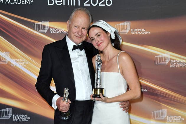 Stellan Skarsgard (Europäischen Schauspielerpreis) und Renate Reinsve bei der Verleihung des EUROPEAN FILM AWARDS 2026 in Berlin am 17.01.2026 *** Stellan Skarsgard European Actor Award and Renate Reinsve at the EUROPEAN FILM AWARDS 2026 ceremony in Berlin on 17 01 2026