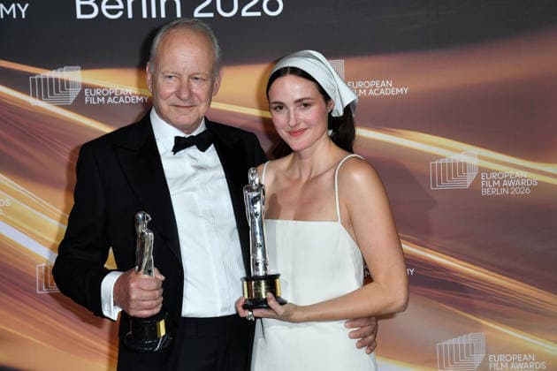 Stellan Skarsgard (Europäischen Schauspielerpreis) und Renate Reinsve bei der Verleihung des EUROPEAN FILM AWARDS 2026 in Berlin am 17.01.2026