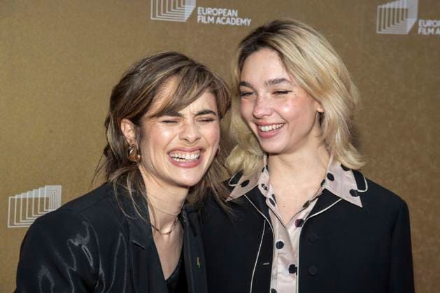 abb: Greta Scarano und Matilda De Angelis zu Gast auf dem roten Teppich bei der Gala zur Verleihung der European Film Awards 2026 - Europaeischer Filmpreis 2026 im Haus der Kulturen der Welt am 17.01.2026 in Berlin Berlin Deutschland