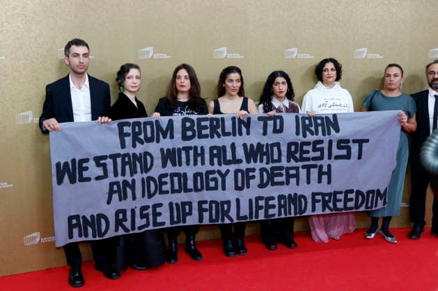Europäischer Filmpreis, Ankunft im Haus der Kulturen der Welt, Berlin, 17.01.2026 Filmschaffende mit iranischem Hintergrunde bei der Ankunft zum Europäischen Filmpreis im Haus der Kulturen der Welt in Berlin am 17.01.2026 Berlin Haus der Kulturen der Welt Copyright: xAnitaxBuggex