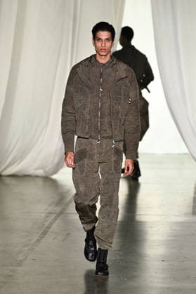 Milan, Milan Men s Fashion Week: Fall Winter 2026 - Men s Fashion, Fall Winter 2026 - Saul Nash fashion show. Fashion show photo: model  Copyright: xSimonaxChiocciax xipa-agency.netx xFotosickix IPA_Agency_IPA70272369