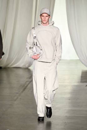 Milan, Milan Men s Fashion Week: Fall Winter 2026 - Men s Fashion, Fall Winter 2026 - Saul Nash fashion show. Fashion show photo: model  Copyright: xSimonaxChiocciax xipa-agency.netx xFotosickix IPA_Agency_IPA70272461