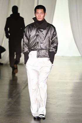 Milan, Milan Men s Fashion Week: Fall Winter 2026 - Men s Fashion, Fall Winter 2026 - Saul Nash fashion show. Fashion show photo: model  Copyright: xSimonaxChiocciax xipa-agency.netx xFotosickix IPA_Agency_IPA70272495