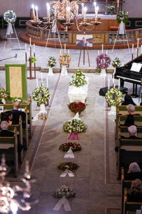 Gravferdsseremonien for Sverre Anker Ousdal Oslo 20260119. Skuespiller Sverre Anker Ousdal bisettes i Oslo domkirke mandag. Ousdal dode 3. januar etter et kort sykehusopphold, 81 ar gammel. Foto: Heiko Junge NTB POOL Oslo Norge ZYff_LNK730 EDITORIAL USE ONLY Ref:_BNC_ENTZYff_LNK730.jpg Copyright: xHeikoxJungex xNTBx