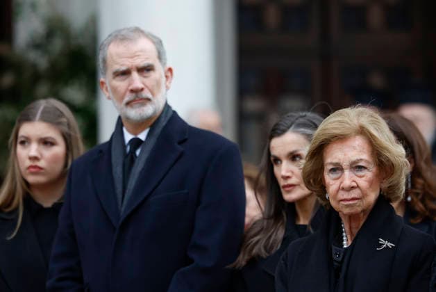Spanish King Felipe VI (2L), Queen Letizia (2R), former Queen Sofia (R) and infanta Sofia (L) after attending to the mass funeral of Princess Irene of Greece and Denmark held at the Metropolitan cathedreal of Athens, Greece on 19 January 2026. Princess Irene of Greece and Denmark died in Madrid last 15 January. Funeral of Princess Irene of Greece and Denmark in Athens !ACHTUNG: NUR REDAKTIONELLE NUTZUNG!  Copyright: xMariscalx GRAF1294 20260119-55019107644_1