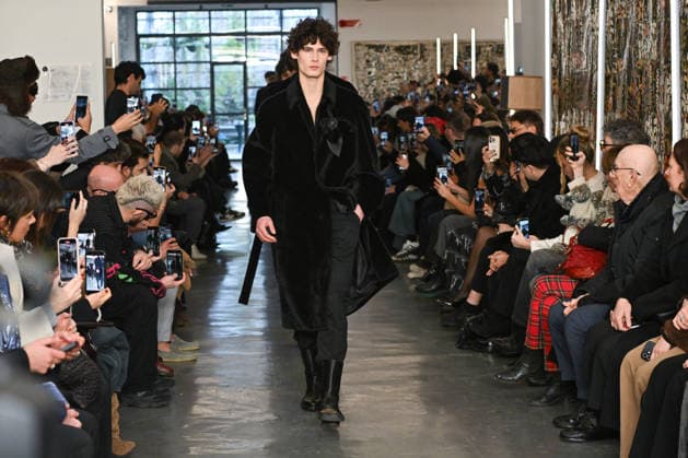 Milan, Milan Men s Fashion Week: Fall Winter 2026 - Men s Fashion, Fall Winter 2026 - Miguel Vieira fashion show. Fashion show photo: model  Copyright: xSimonaxChiocciax xipa-agency.netx xFotosickix IPA_Agency_IPA70287773