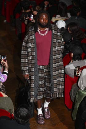 Milan, Milan Men s Fashion Week: Fall Winter 2026 - Men s Fashion, Fall Winter 2026. - PDF - fashion show. catwalk. pictured: model  Copyright: xSimonaxChiocciax xipa-agency.netx xFotosickix IPA_Agency_IPA70306923