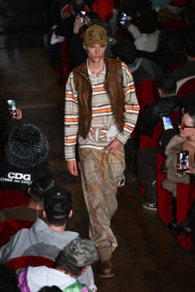 Milan, Milan Men s Fashion Week: Fall Winter 2026 - Men s Fashion, Fall Winter 2026. - PDF - fashion show. catwalk. pictured: model  Copyright: xSimonaxChiocciax xipa-agency.netx xFotosickix IPA_Agency_IPA70306932
