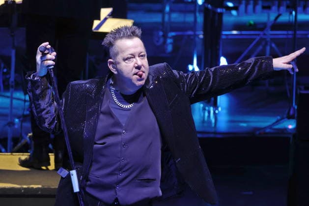 19.01.2026, Die Prinzen, Saenger, im Konzert live im Friedrichstadtpalast, Berlin, Sebastian Krumbiegel, Berlin