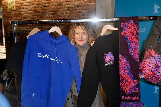 Tricia Tuttle bei der Vorstellung der Merchandise-Artikel vor der Programm-Pressekonferenz der Berlinale 2026 76. Internationale Filmfestspiele Berlin in der Akademie der Künste. Berlin, 20.01.2026