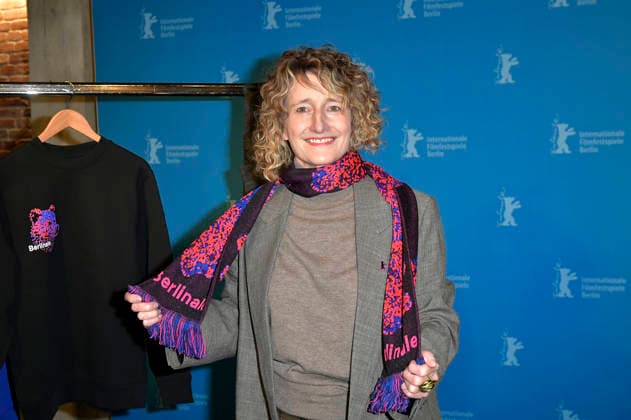 Tricia Tuttle bei der Vorstellung der Merchandise-Artikel vor der Programm-Pressekonferenz der Berlinale 2026 76. Internationale Filmfestspiele Berlin in der Akademie der Künste. Berlin, 20.01.2026