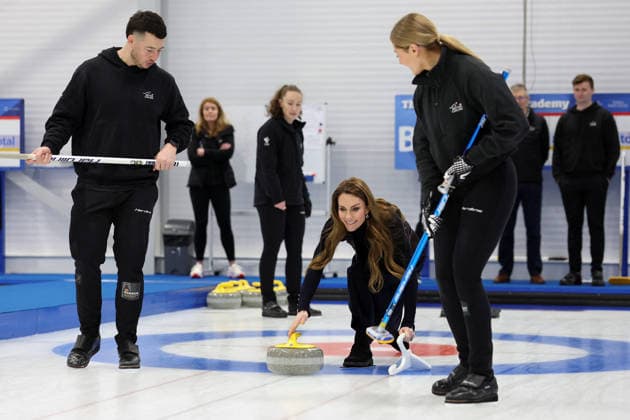 The Prince and Princess of Wales visit the National Curling Academy The Prince and Princess of Wales visit the National Curling Academy and meet with the Team GB and Paralympics GB Curling teams ahead of the Winter Olympic Games, in Stirling, Scotland, UK, on the 20th January 2026. Picture by Russell Cheyne WPA-Pool Stirling National Curling Academy Stirlingshire United Kingdom  WHA-0807
