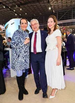 boot Messe - Blue Motion Night 2026 - TV Köchin Stefania Lettini mit boot Director Petros Michelidakis und Zukunftsmacherin Anja Bezold (re.) Düsseldorf boot Messe NRW Deutschland