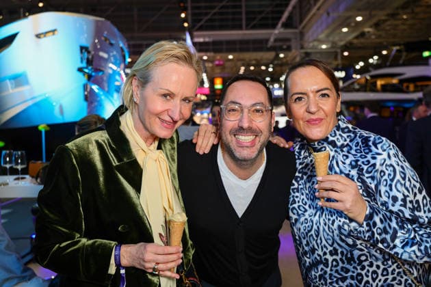 boot Messe - Blue Motion Night 2026 - Pharmamanagerin Marion Bock, Eismann Roberto Ghirloni mit TV Köchin Stefania Lettini Düsseldorf boot Messe NRW Deutschland