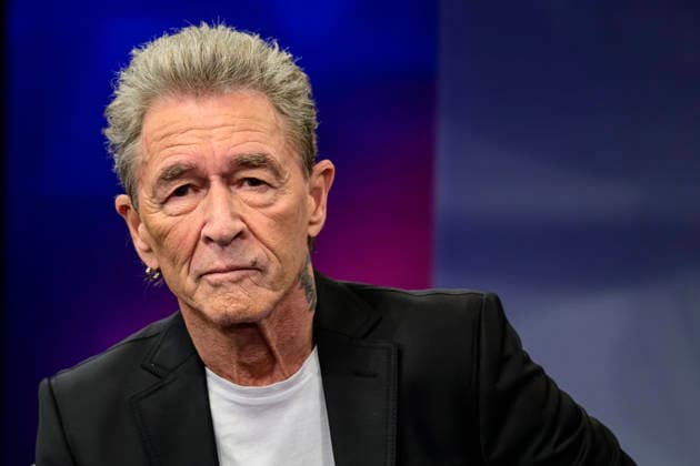 GER, Berlin, studio, guest on - maischberger, political talk show, TV, format, with host - Sandra Maischberger, Das Erste, from Adlershof - at Studio 20, pictured from left: Peter Maffay (musician), January 20, 2026, Copyright: HMBxMedia UwexKoch