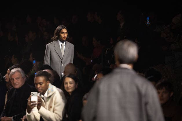 PFW - Louis Vuitton Menswear Ready-to-wear Fall-Winter 2026 2027 collection - Runway A model presents a creation for the Louis Vuitton Menswear Ready-to-wear Fall-Winter 2026 2027 collection as part of the Paris Fashion Week in Paris on January 20, 2026. Photo by Alexis Jumeau ABACAPRESS.COM Paris France  Copyright: xJumeauxAlexis ABACAx