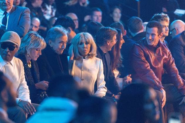 PFW - Louis Vuitton Menswear Ready-to-wear Fall-Winter 2026 2027 collection - Runway Canadian pianist Helene Mercier-Arnault, CEO of LVMH Bernard Arnault, wife of France s President Brigitte Macron, CEO of Louis Vuitton Pietro Beccari, his wife Elisabetta Beccari, British actor Callum Turner and US actor and musician Joe Keery attend the Louis Vuitton Menswear Ready-to-wear Fall-Winter 2026 2027 collection as part of the Paris Fashion Week in Paris on January 20, 2026. Photo by Alexis Jumeau ABACAPRESS.COM Paris France  Copyright: xJumeauxAlexis ABACAx